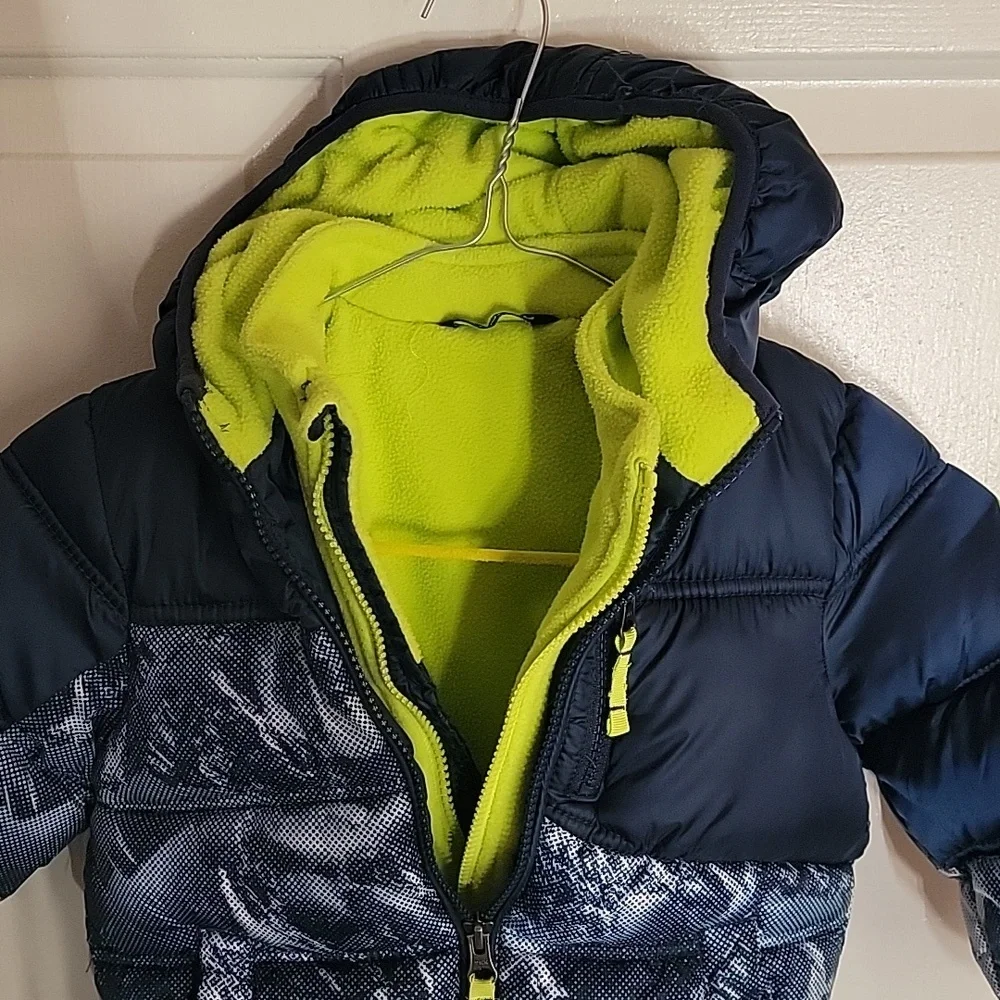 Snozu Boys hooded winter coat, size 3T, navy blue and neon green.